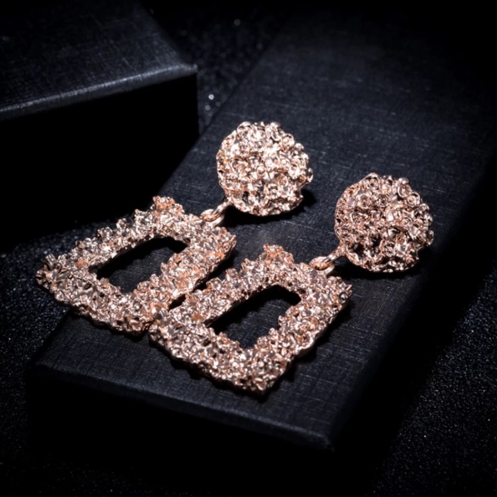 ⚜️[𝟯/$𝟮𝟴]⚜️Big Rose Gold Quad Earrings NEW - Picture 3 of 7